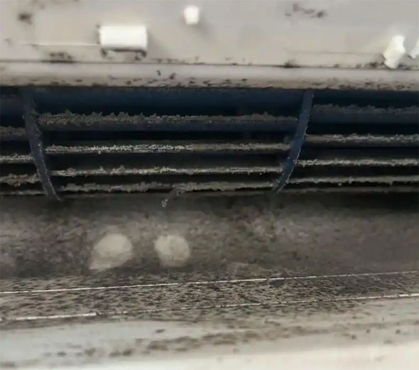 祥云空调吹的风有股烧焦味是怎么回事